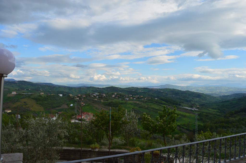 Villa Tre Colli Agri B&B Ariano Irpino Eksteriør billede